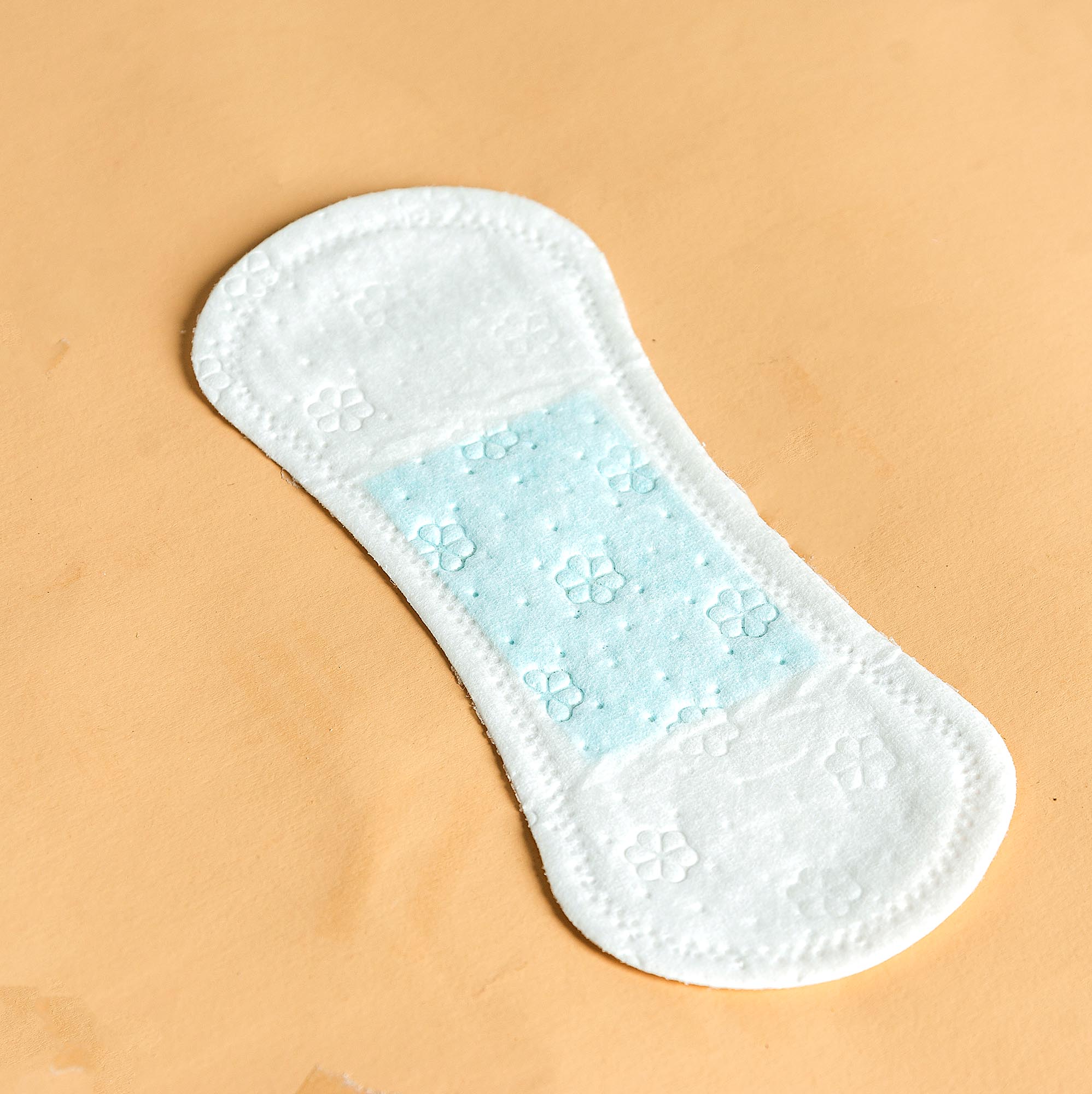 Sanitary napkin 240mm regular texture detail