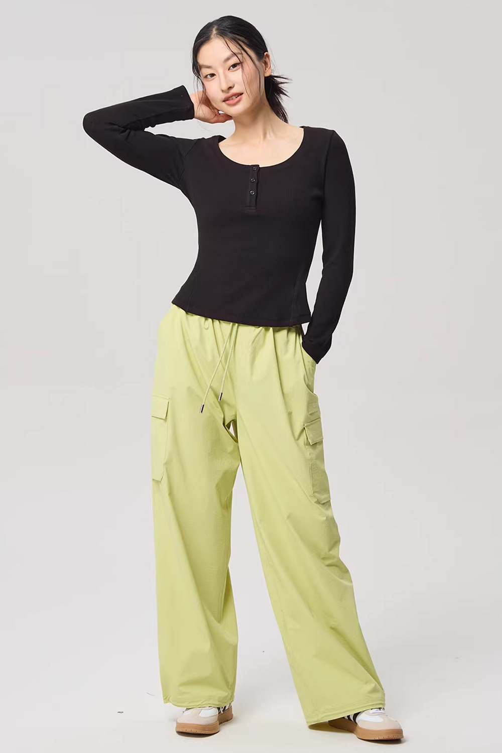 Bamboo blend lounge set on model