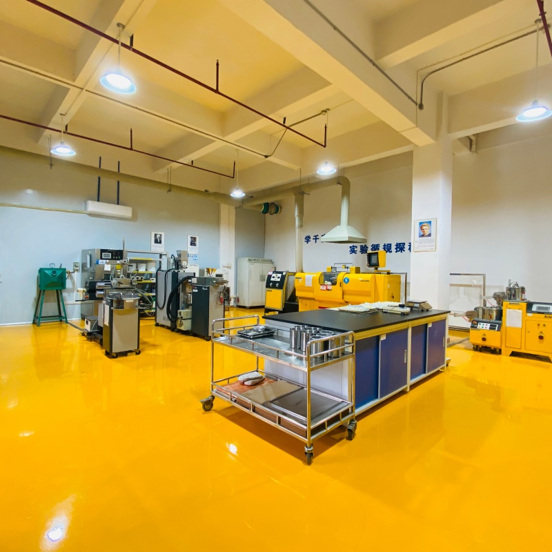 Laboratory equipment for material testing