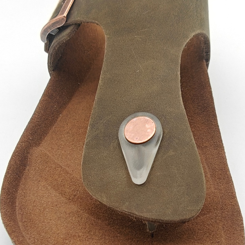 CS09 top view showing adjustable strap and rivet detail