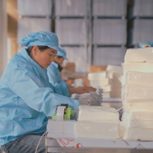 Pre-wrapped knife, fork and spoon production workshop