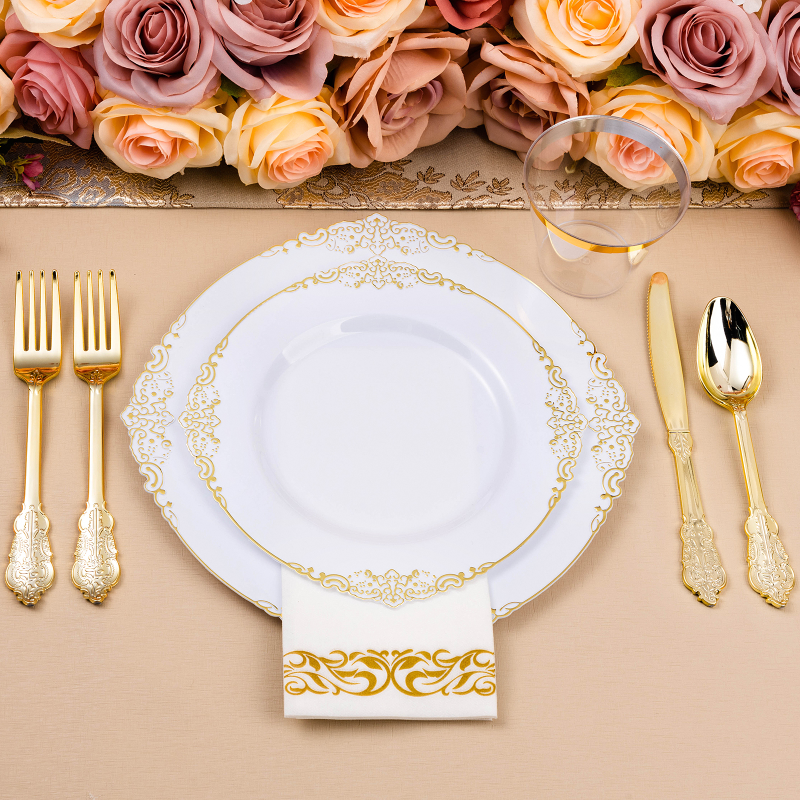 Plastic tableware set