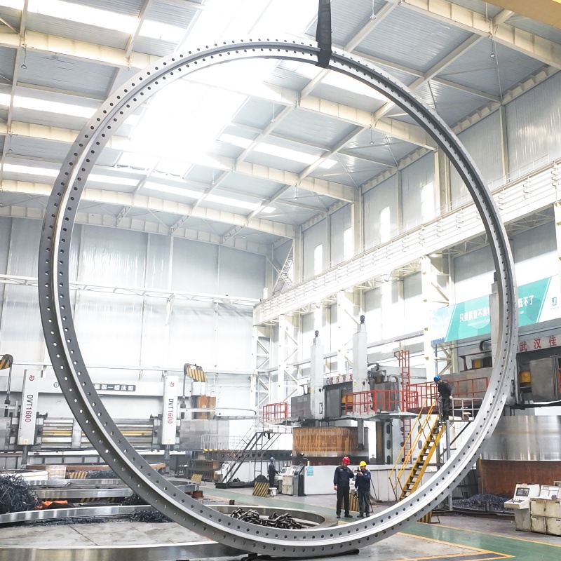 Seamless rolled rings for wind turbine applications