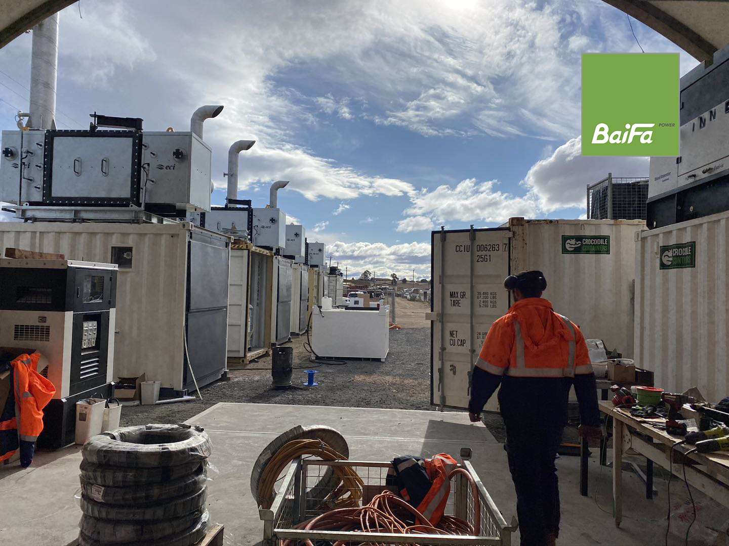Hydropower plant standby power installation supported by multiple diesel generator sets