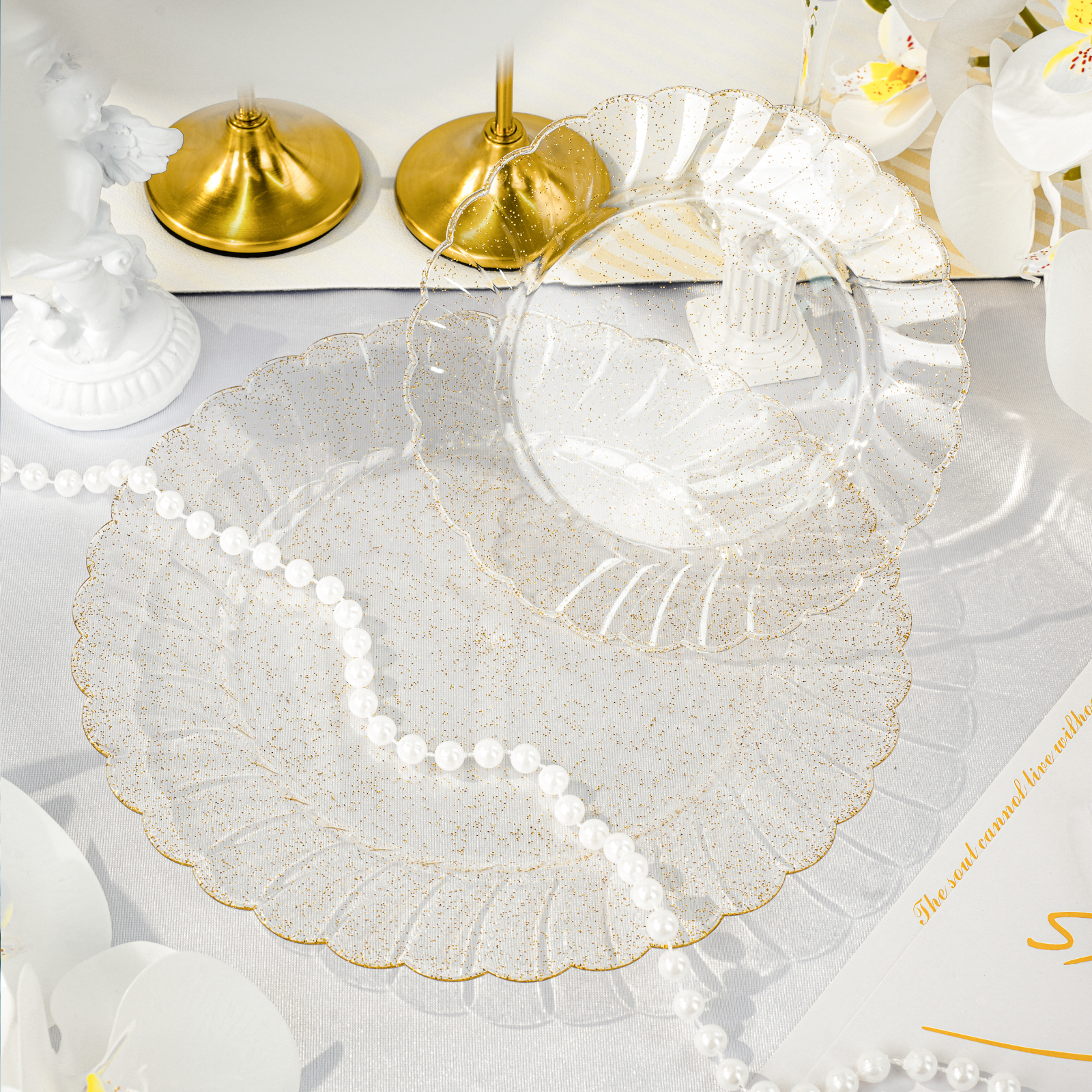 Scalloped Edge Plastic Plates