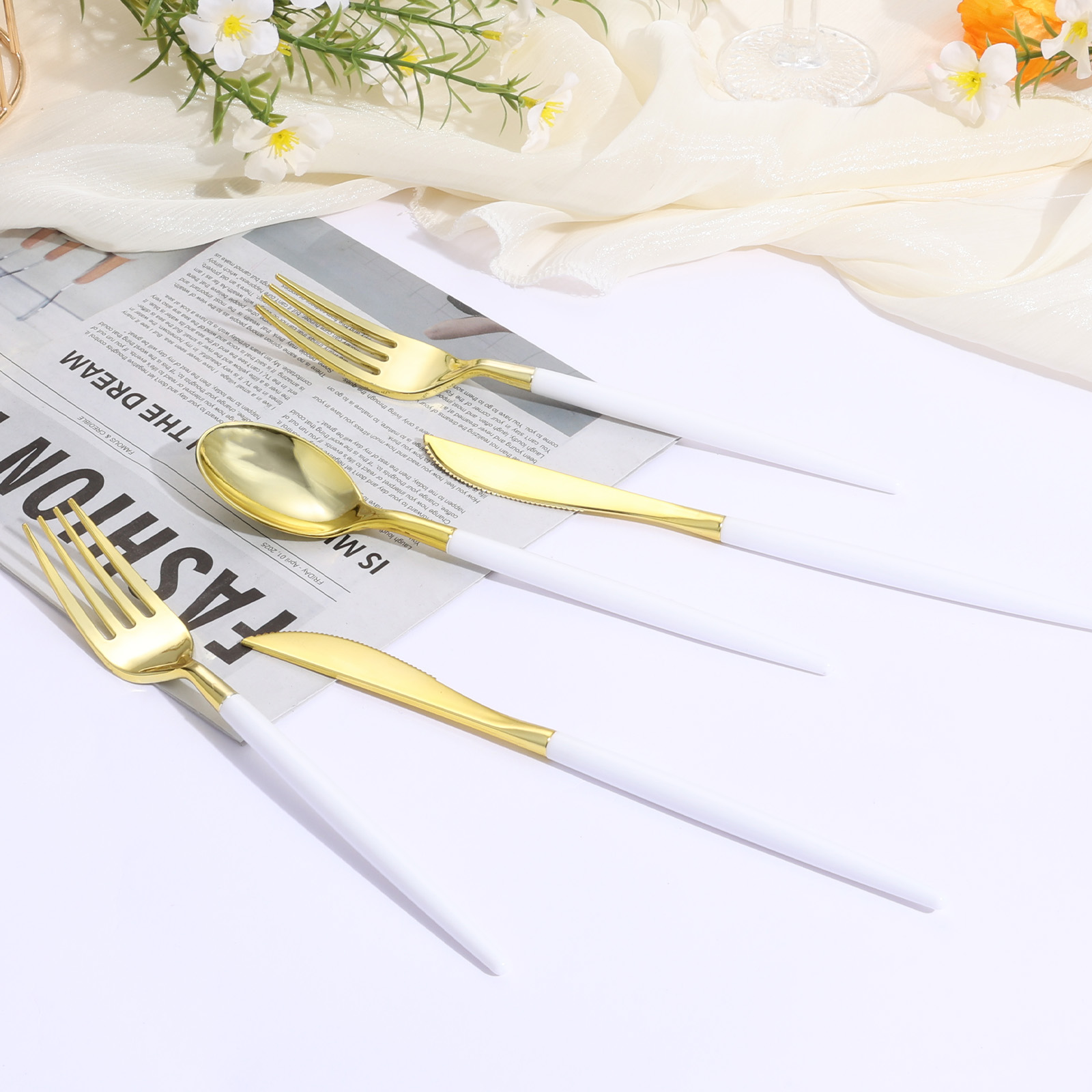 Two-tone plastic cutlery set for wholesale order sample request