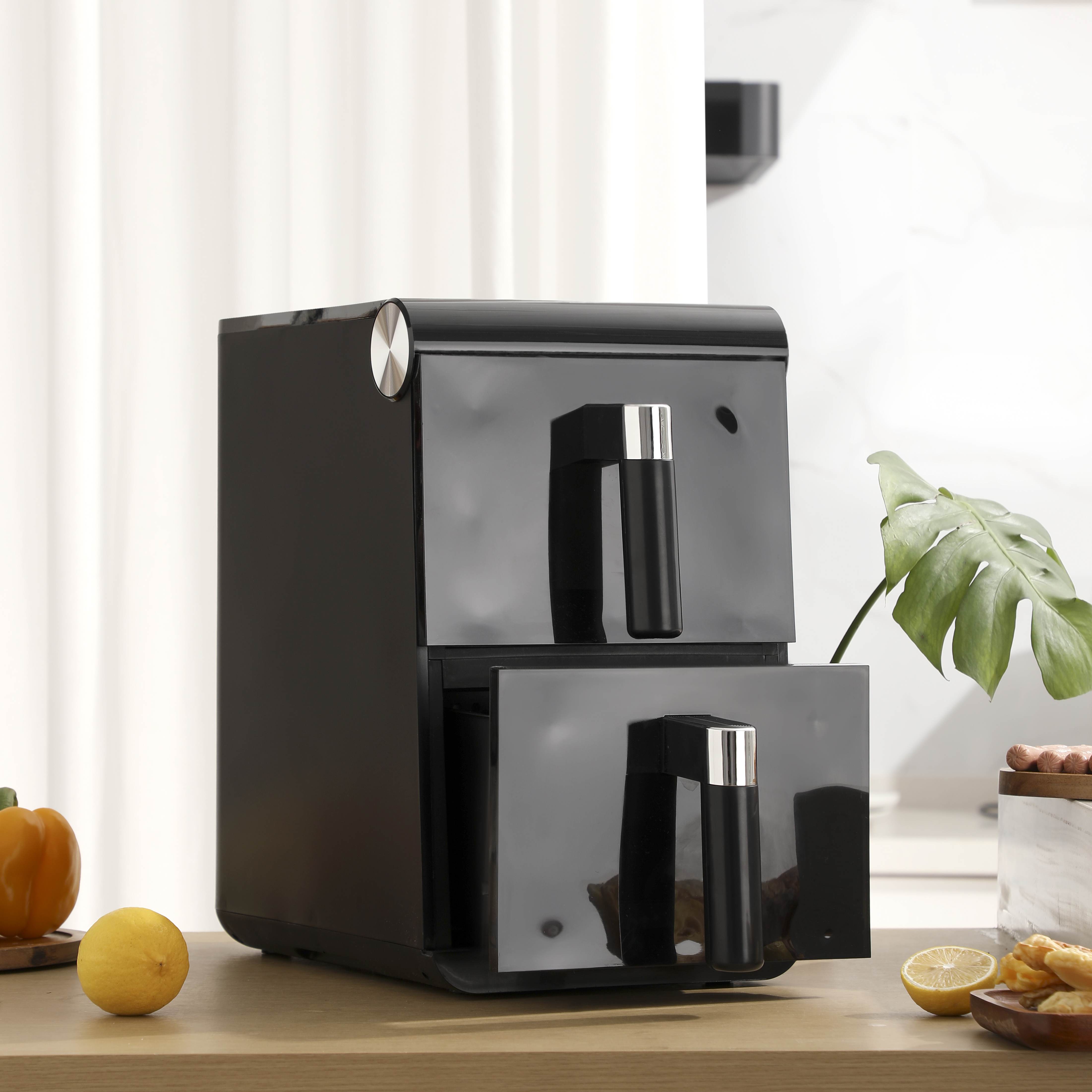 Air Fryer KB2189 dual-zone with color display in a kitchen setting