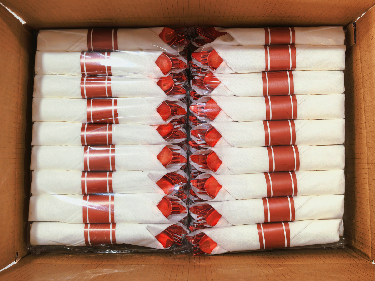 Dual-protection packaging for party tableware wholesale: shrink wrap plus bubble bagging