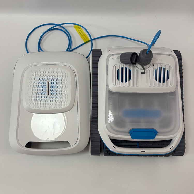 Geakita robotic pool cleaner side view