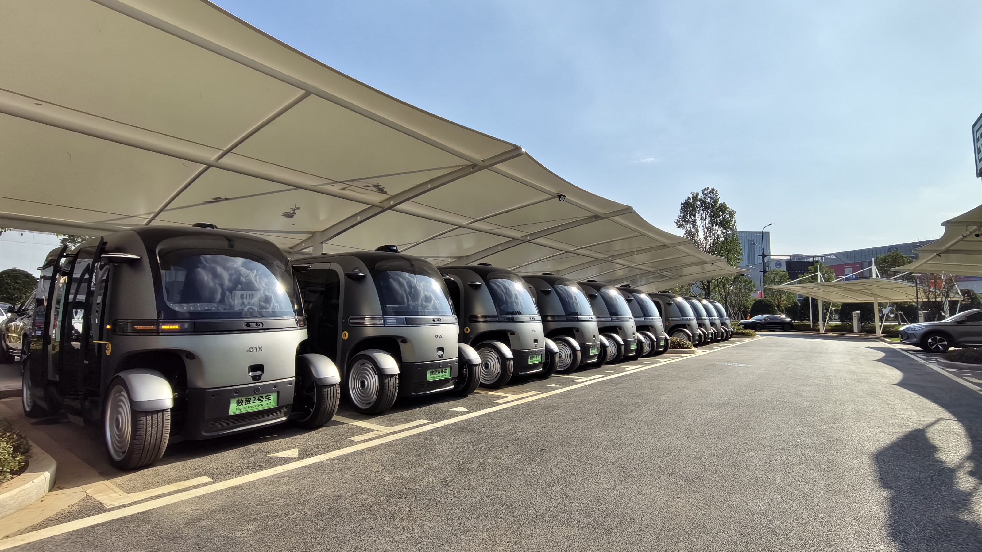 PIX Moving RoboBus fleet in an industrial park
