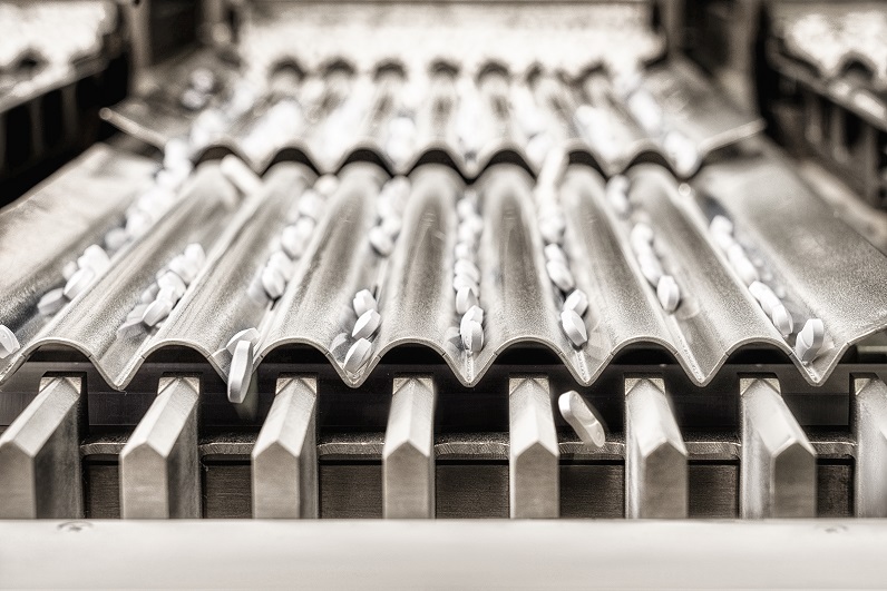 High-speed tablet production line in a GMP facility