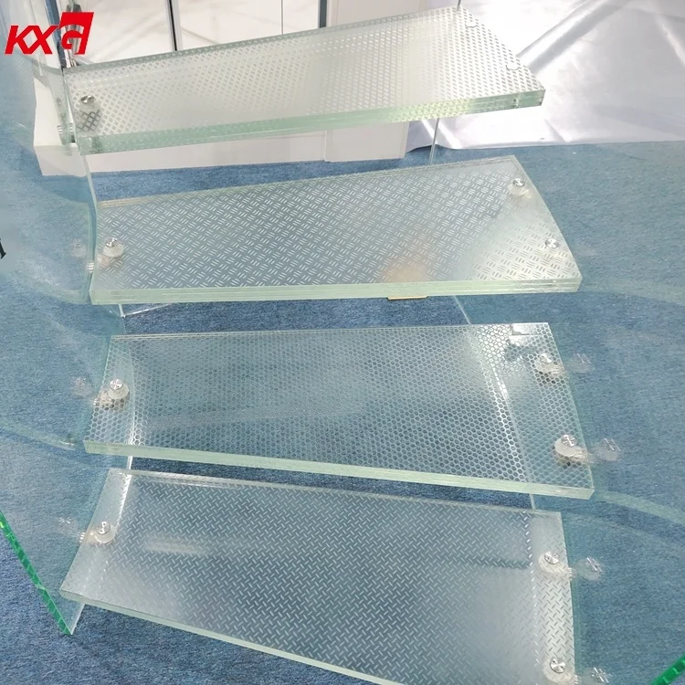 Anti-slip tempered glass for stair treads