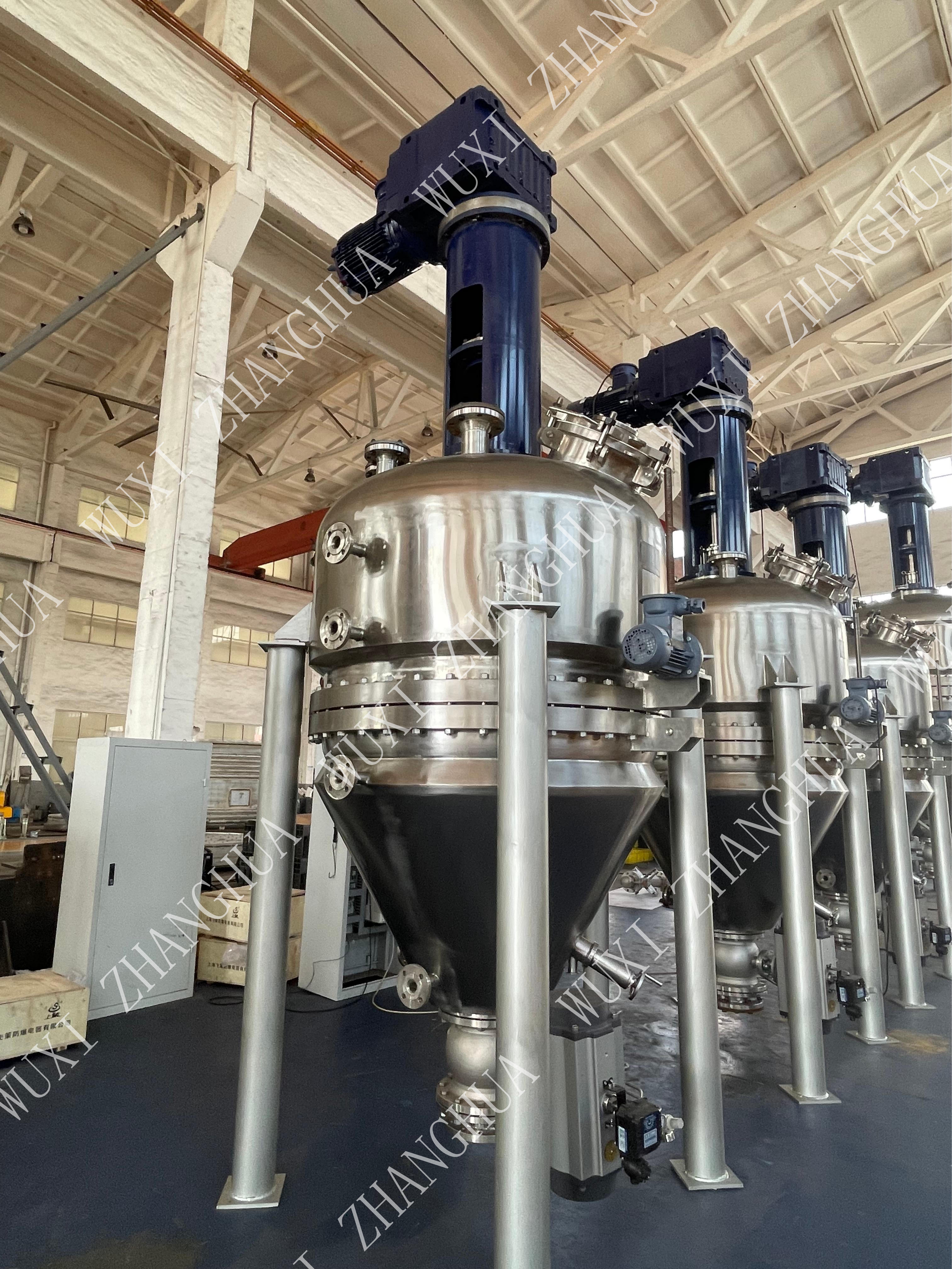Vacuum drying system handling powder and liquid