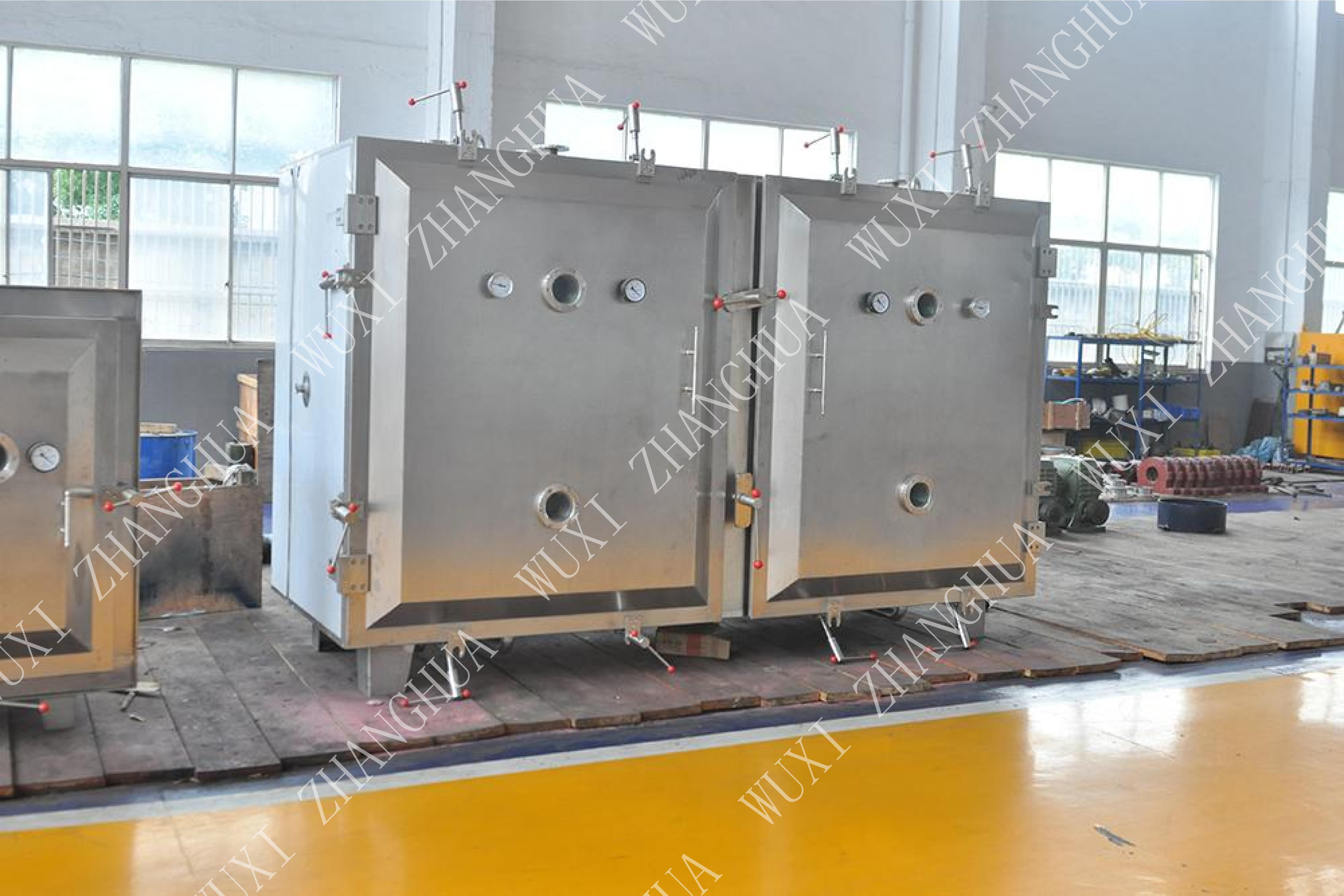 Vacuum drying oven with Hastelloy chamber for corrosive chemicals