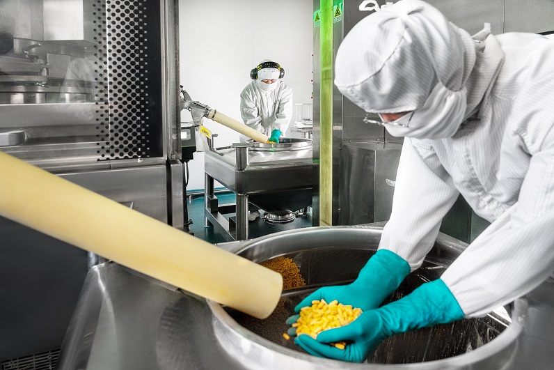 Tablet Compression in Controlled Environment