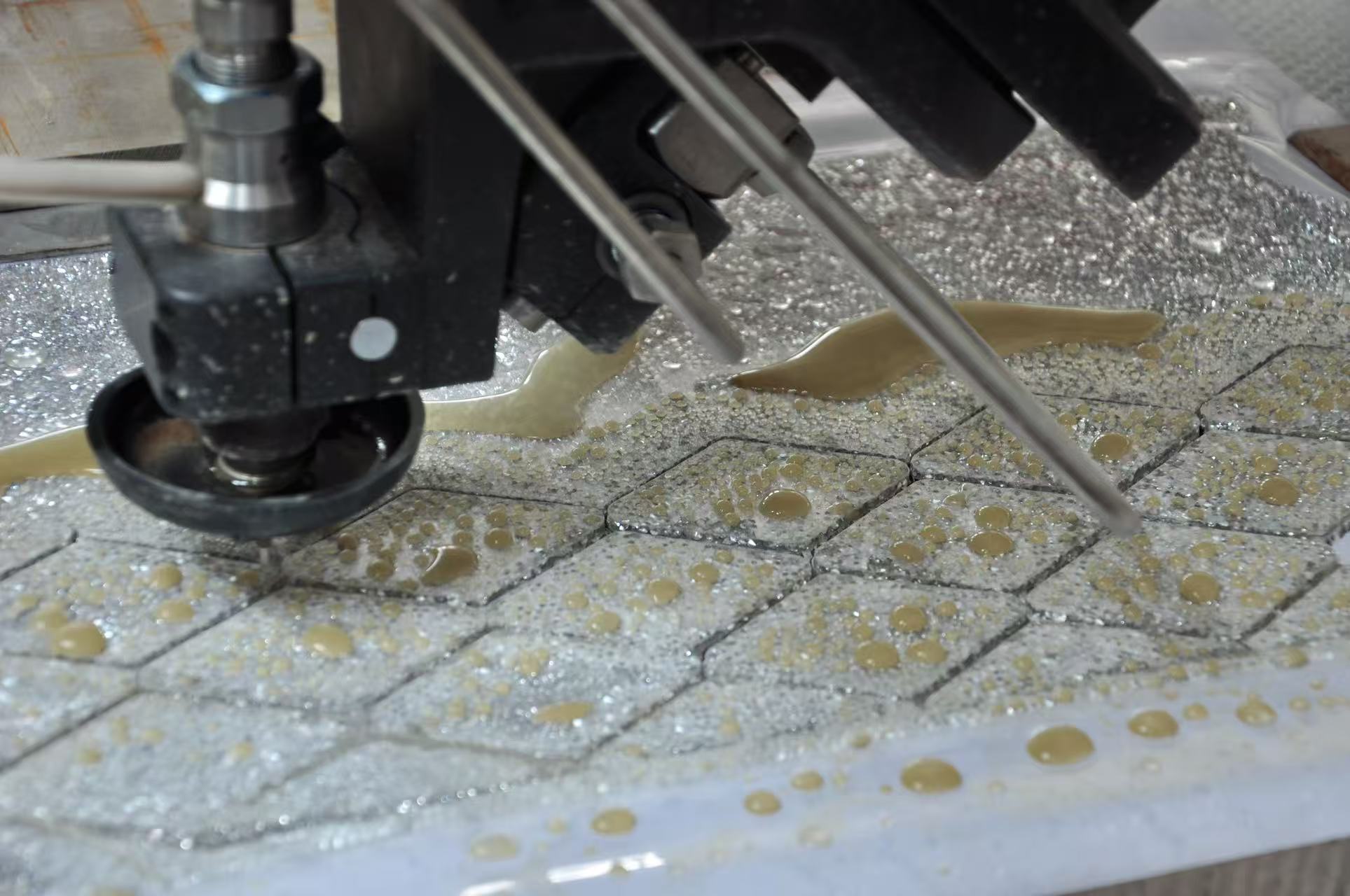 Diamond cutting application using YC Waterjet machine