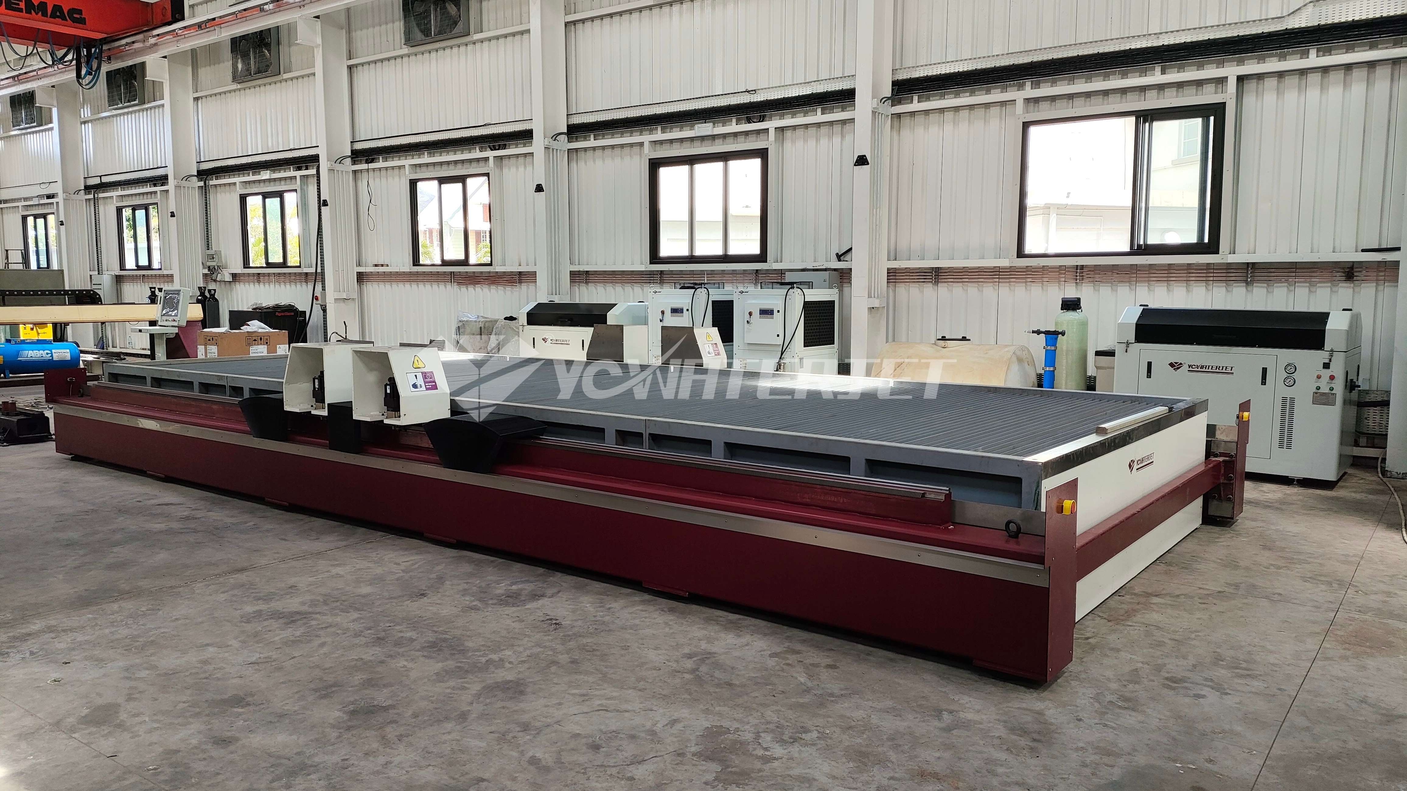On-site installation of a 5-axis waterjet cutting system in Mauritius for yacht aluminum plate cutting