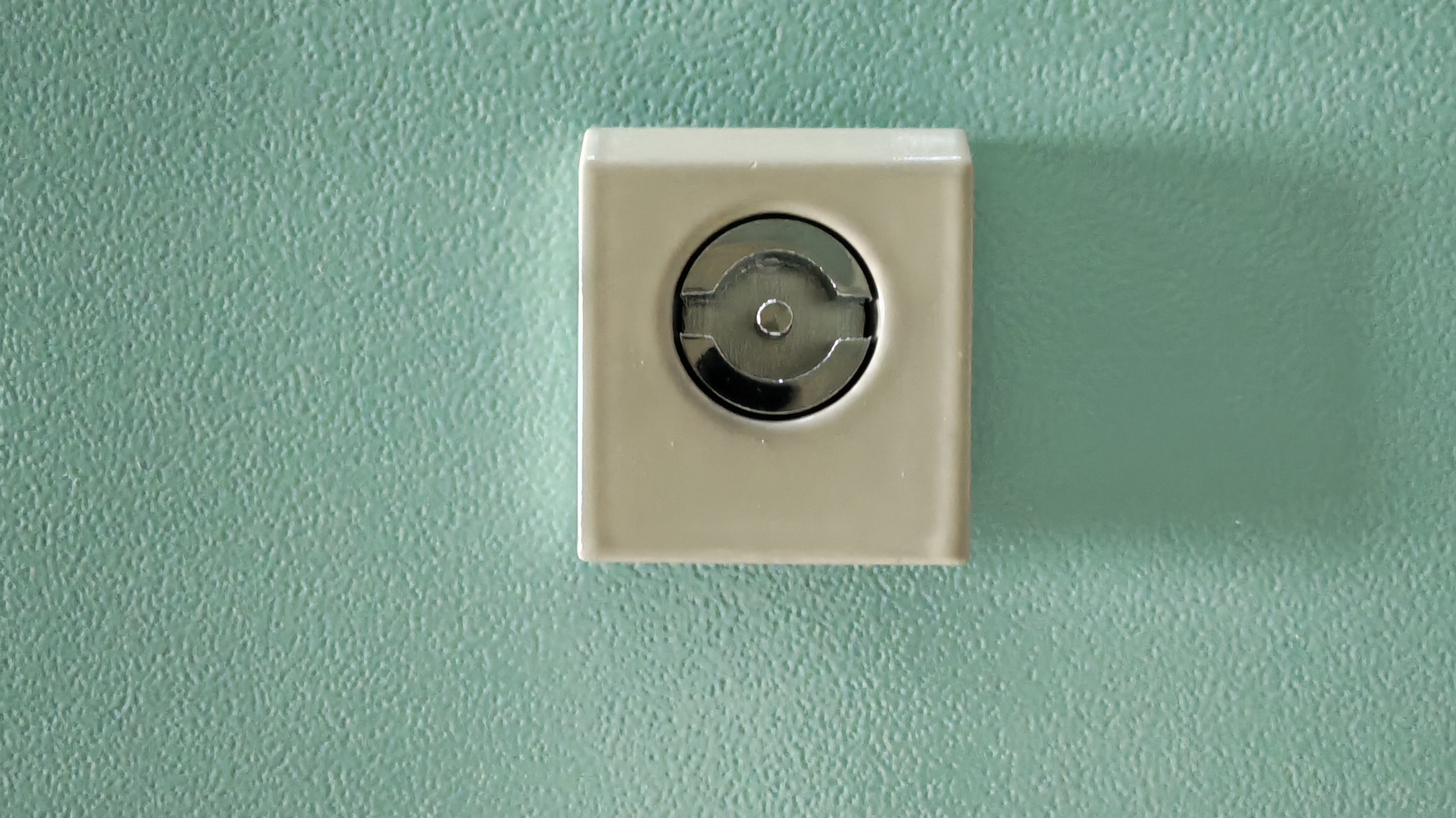Customized wall-mounted electrical control box with phosphated cold rolled steel body and electrostatic powder coating
