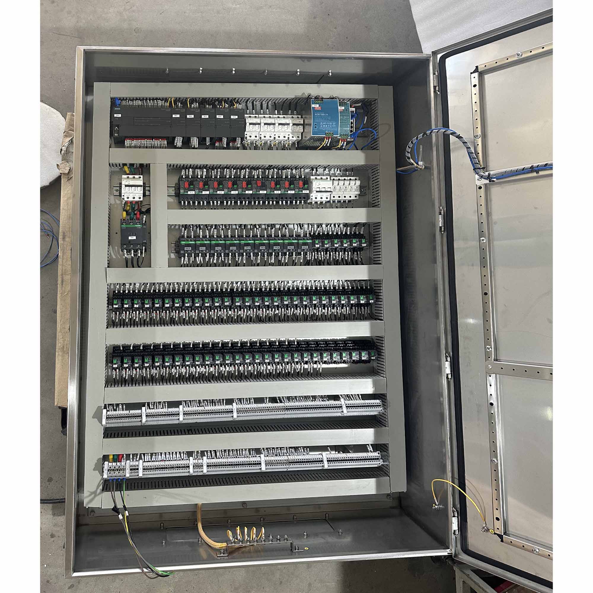 Outdoor IP65 316 Stainless Steel PLC Control Cabinet With Double Door