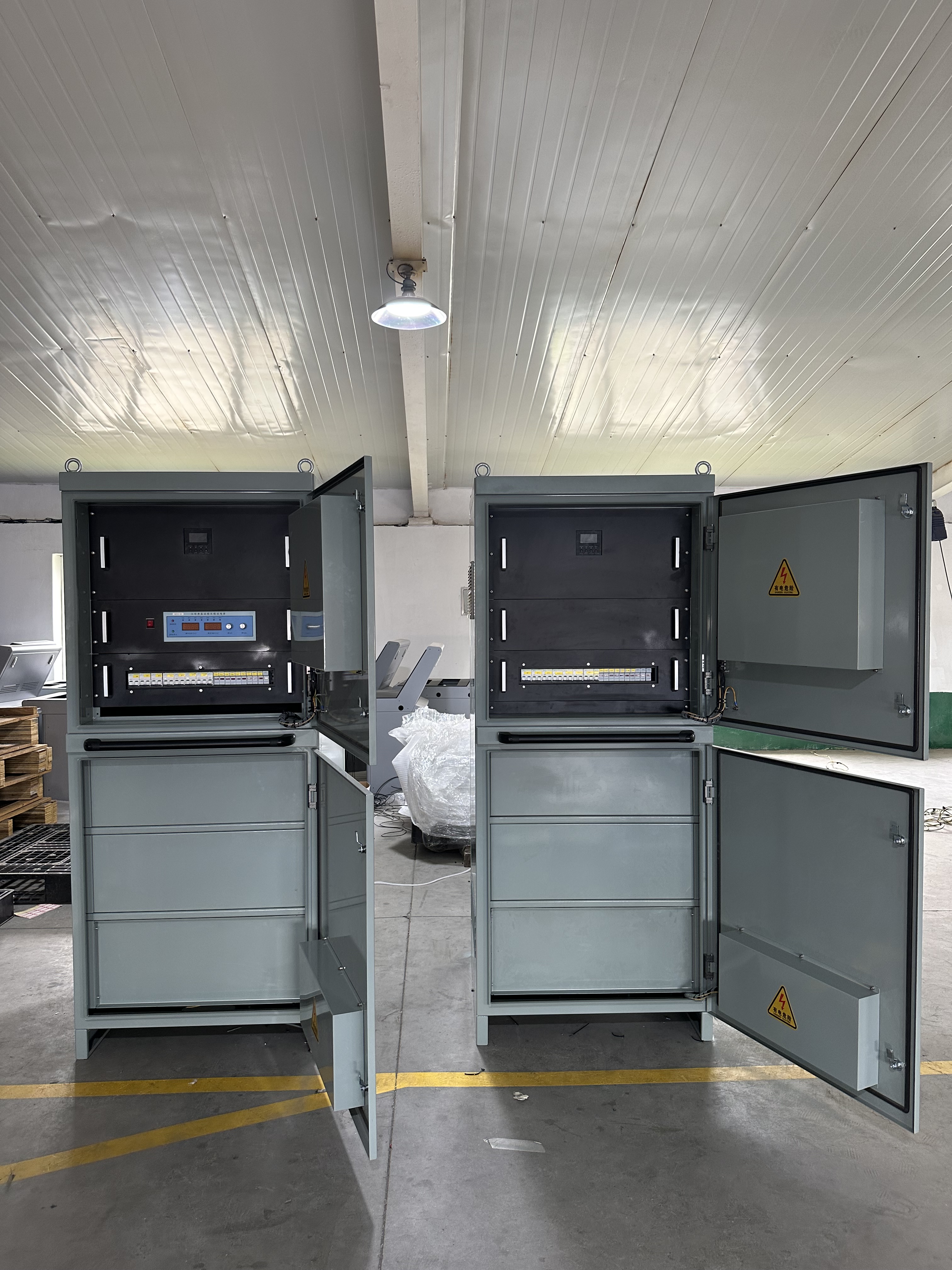 304 stainless steel coastal airport power distribution cabinet side view