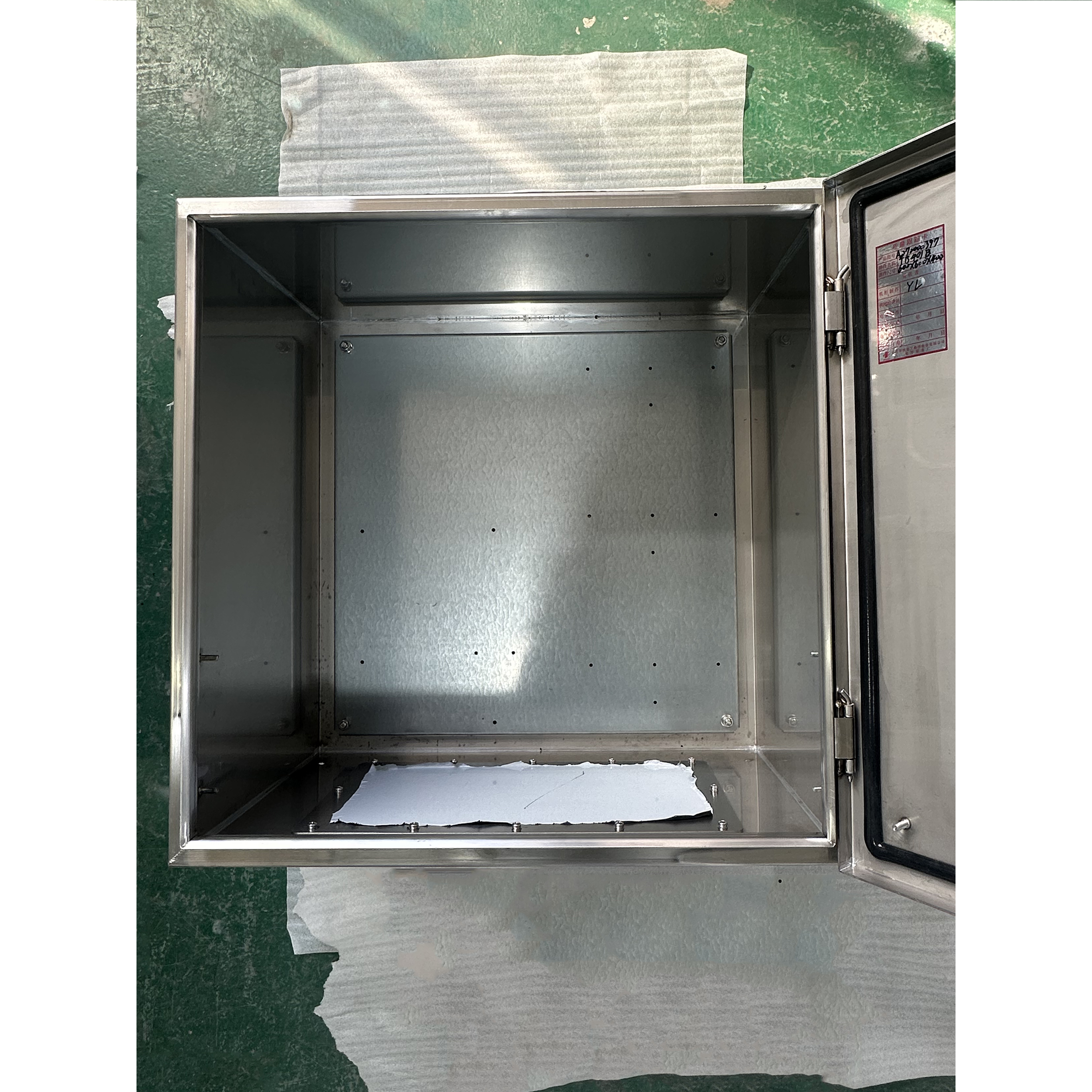 316 Stainless Steel Multi-Meter Cupboard for Coastal and Chemical Environments