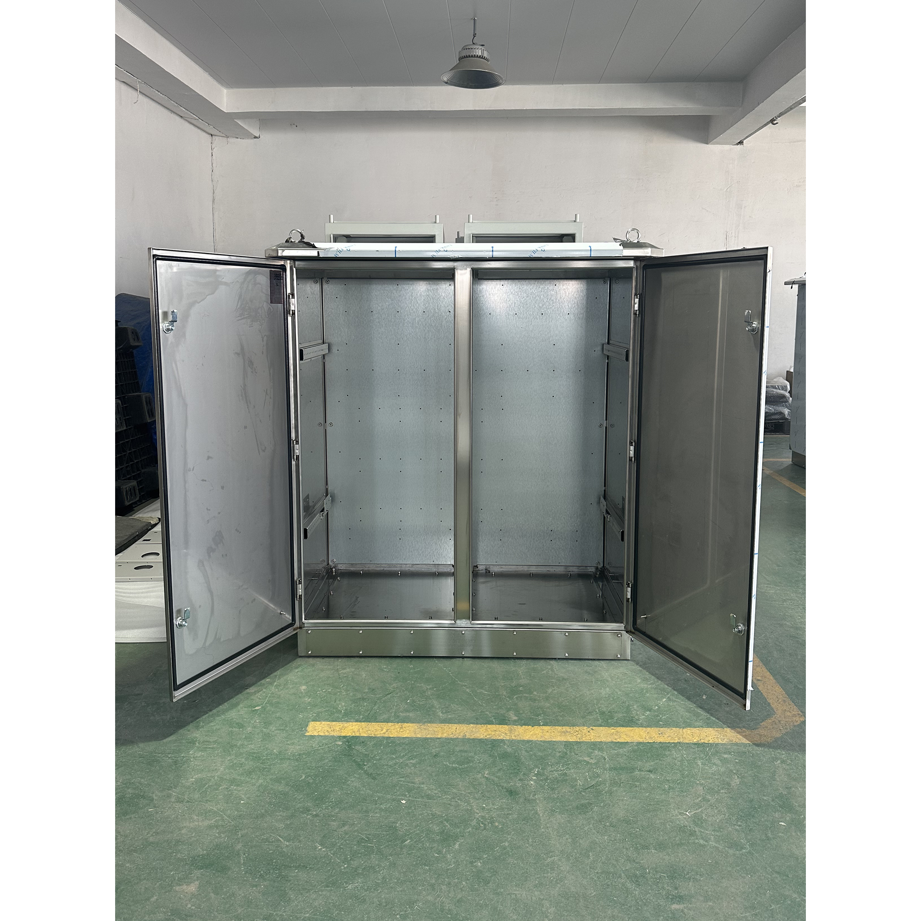 Stainless steel junction box with EPDM door gasket and waterproof cable entry
