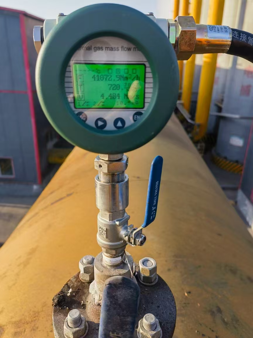 Biogas mass flow measurement with PTFE-sprayed insertion sensor – Silver Automation Instruments