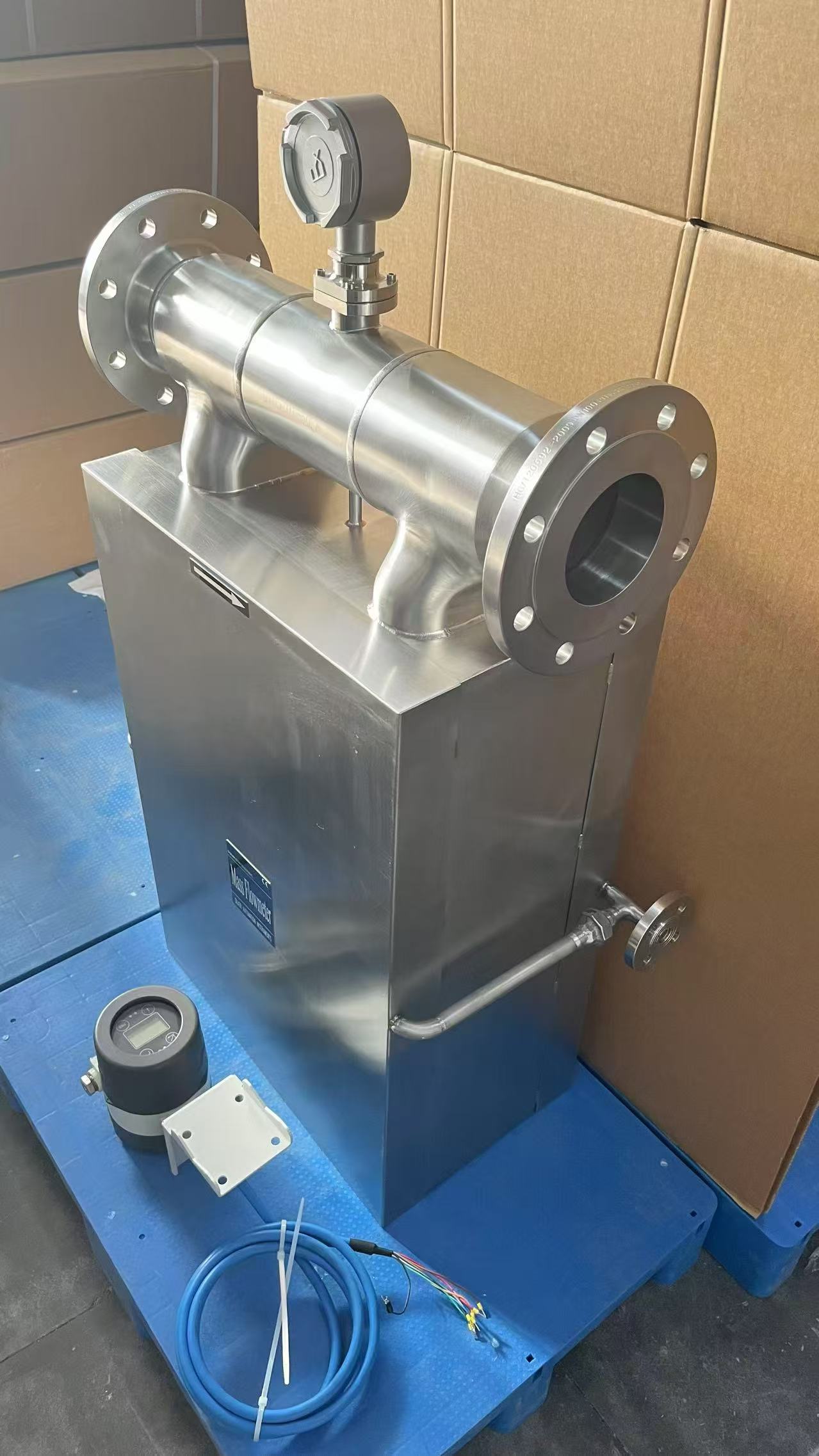 High-temperature asphalt mass flow meter with insulation jacket – Silver Automation Instruments