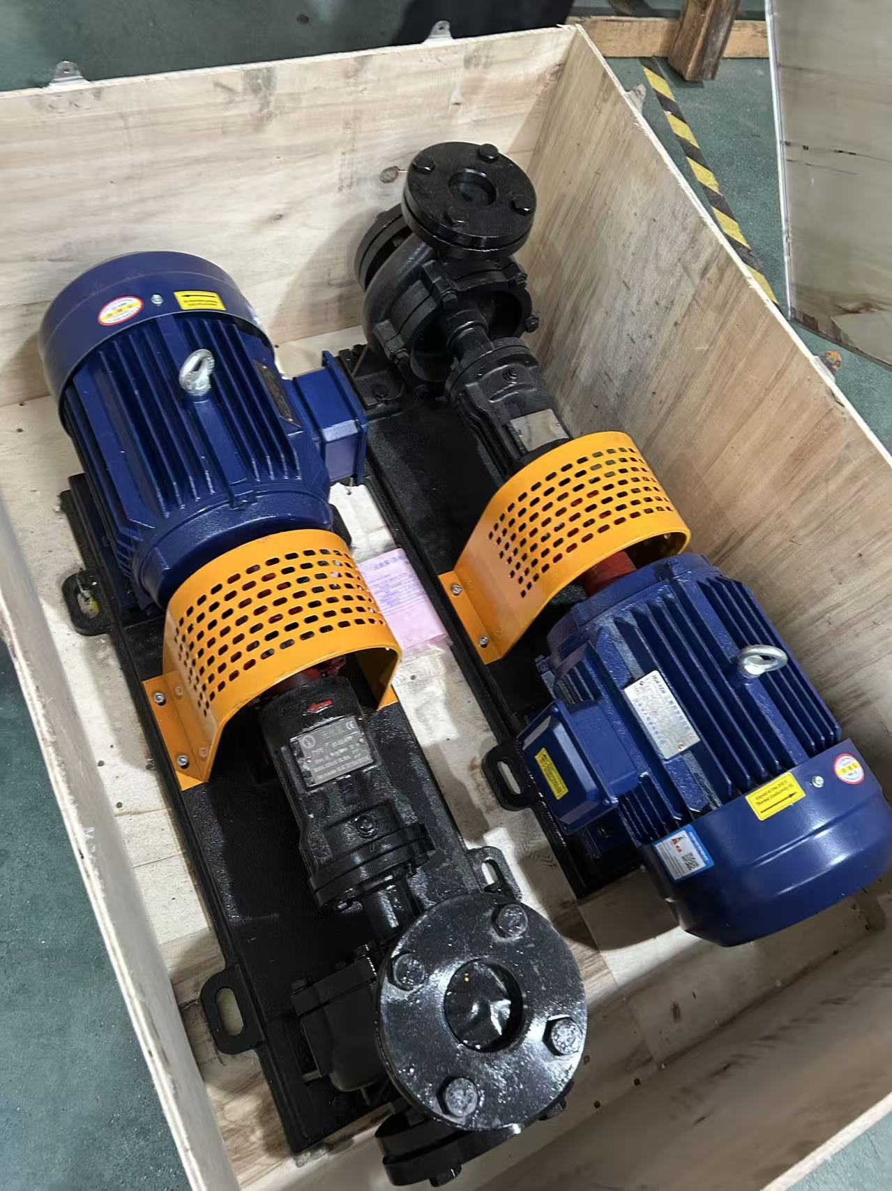 Custom wooden crate packaging for magnetic pump export