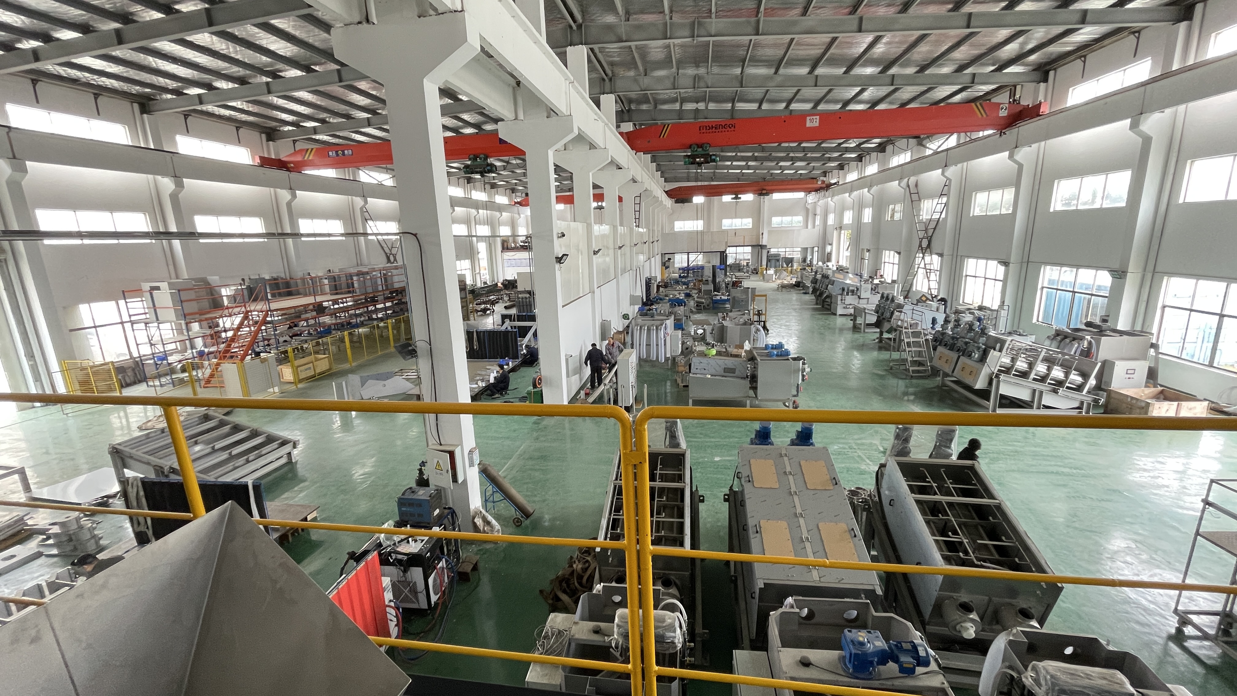 Assembly workshop for screw press dewatering devices