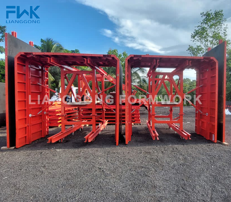 Box Culvert Formwork in Panamanian precast yard, showing modular assembly