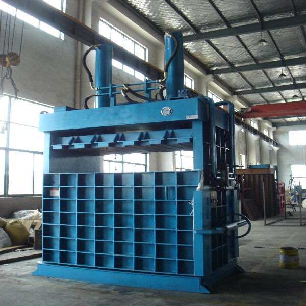 Heavy duty tire baler NKOT150 compacting tires