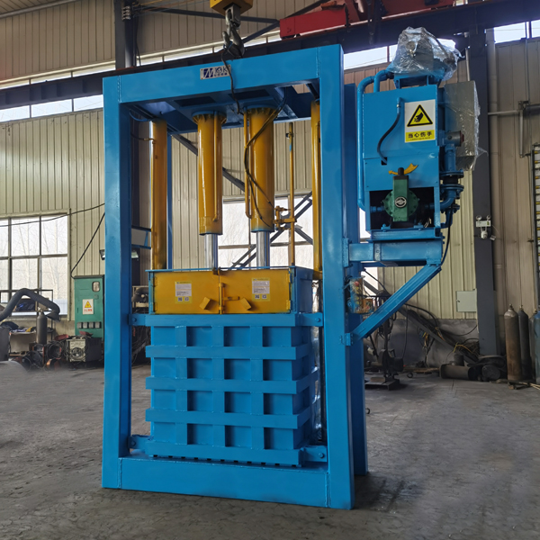 NK60LT baler operation