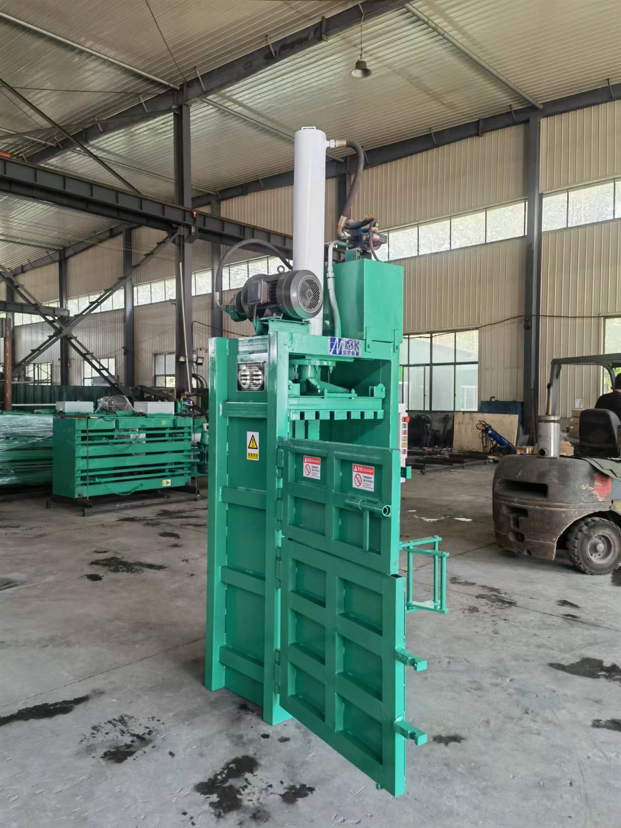 Vertical Waste Paper Baler NK6040T10 operation panel