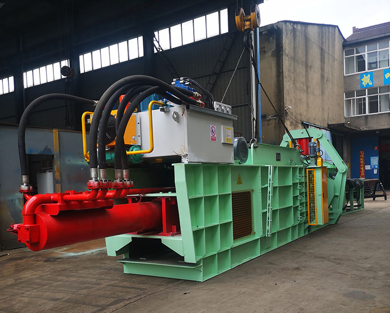 Full-automatic hydraulic baler for density verification and bale output
