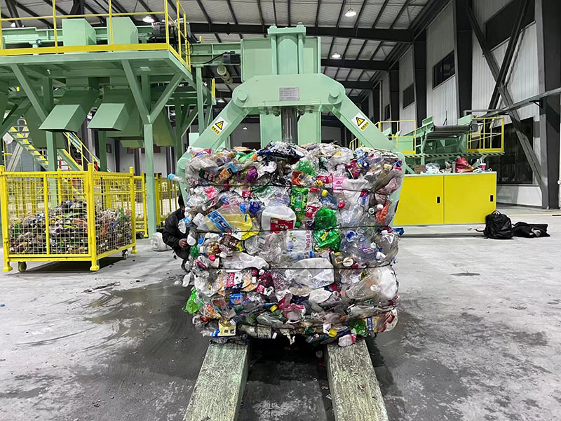 NKW200Q semi-automatic baler with waste paper bales