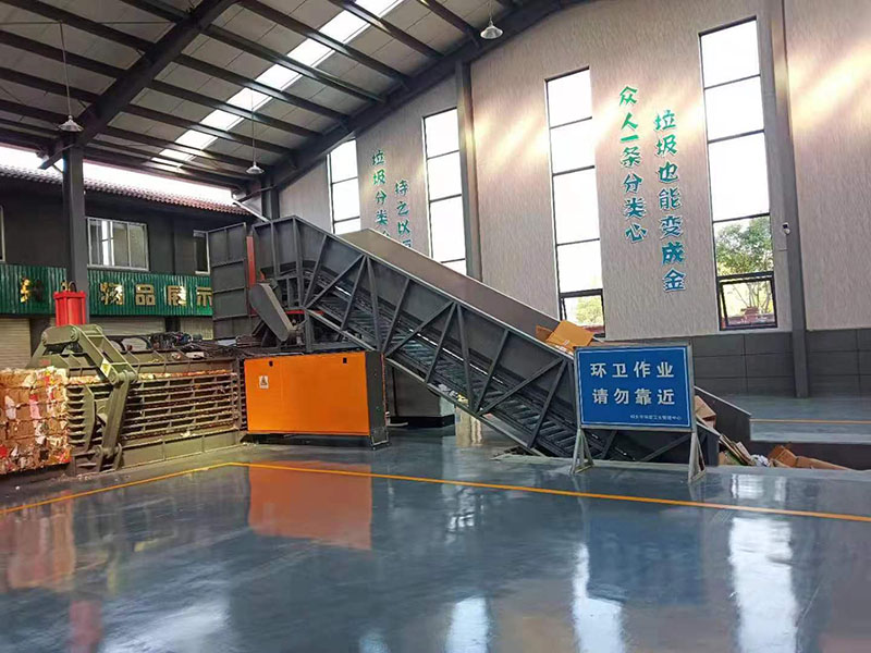 NKW200Q fully automatic horizontal baler front view