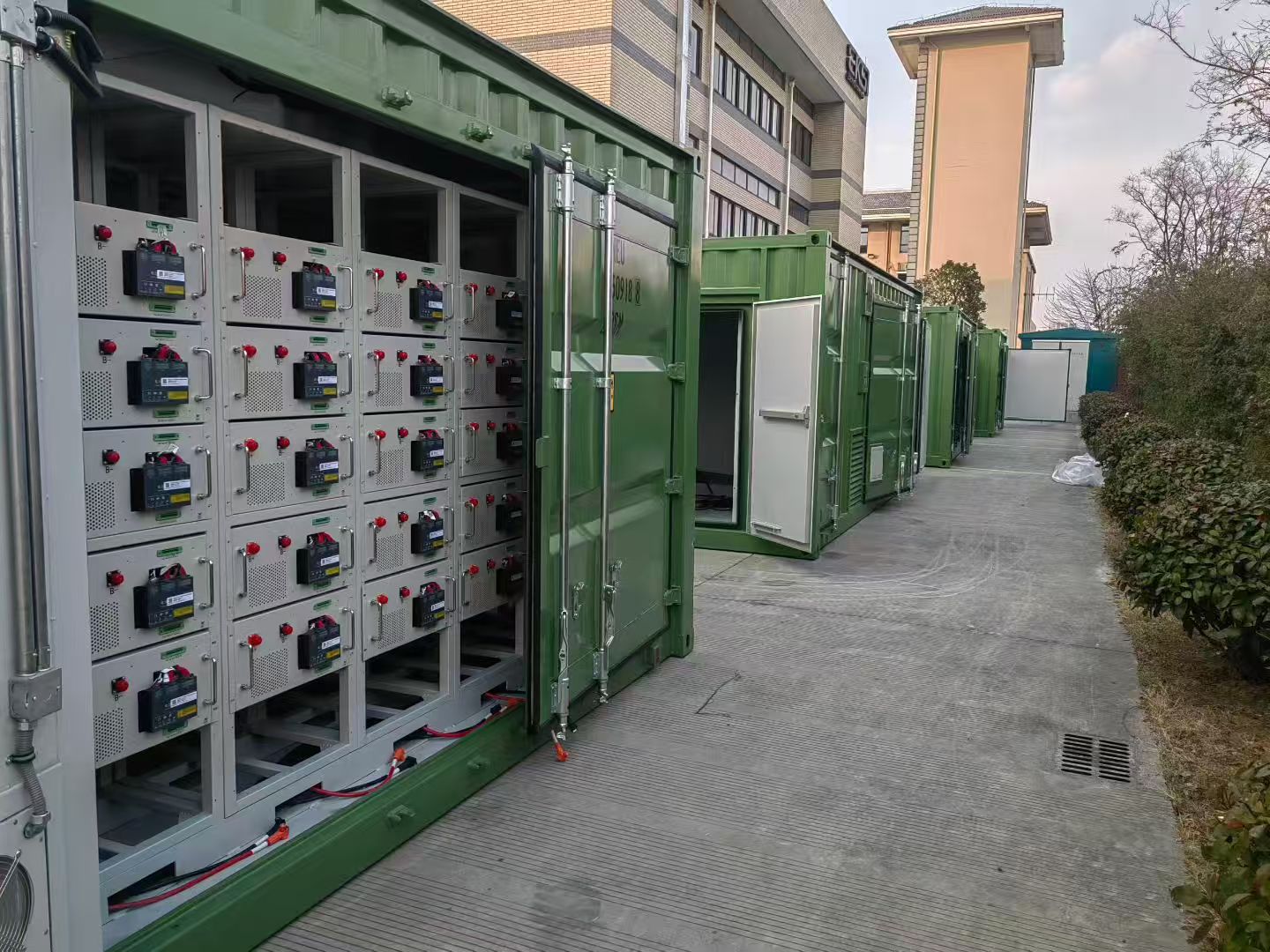 VLAND container-based energy storage Container-based solar energy storage application