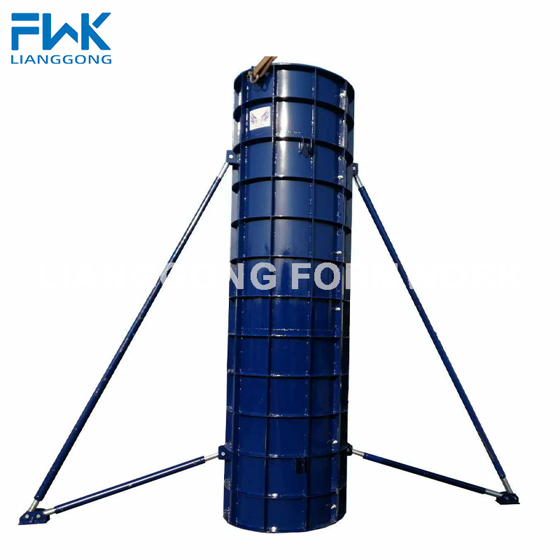 Curved steel formwork panel for bridge construction