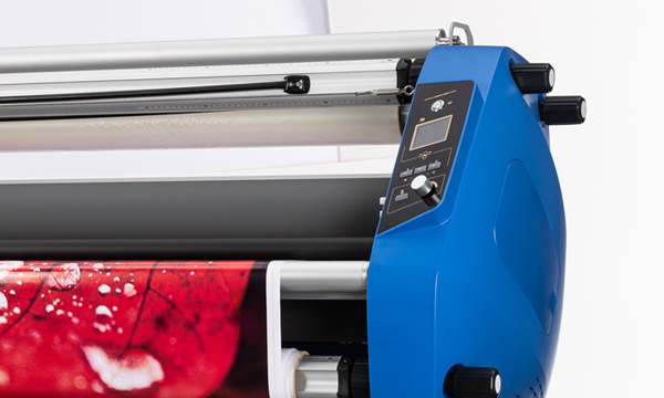 Pneumatic lifting system on an industrial laminator