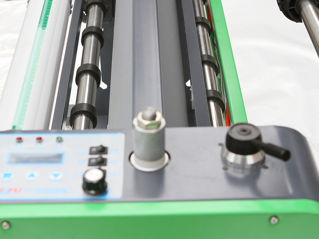 Premium silicone rollers of MF1350-B2 for gentle lamination