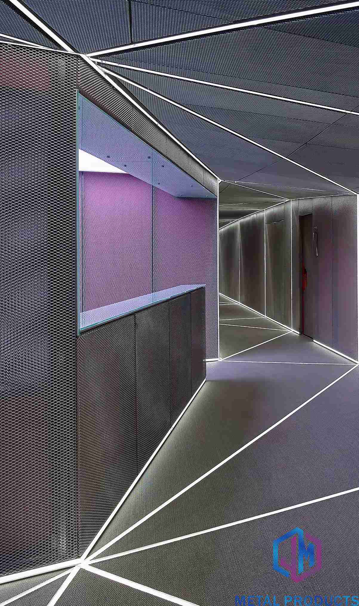 Expanded metal mesh panel with diamond opening for facade cladding and ceiling systems