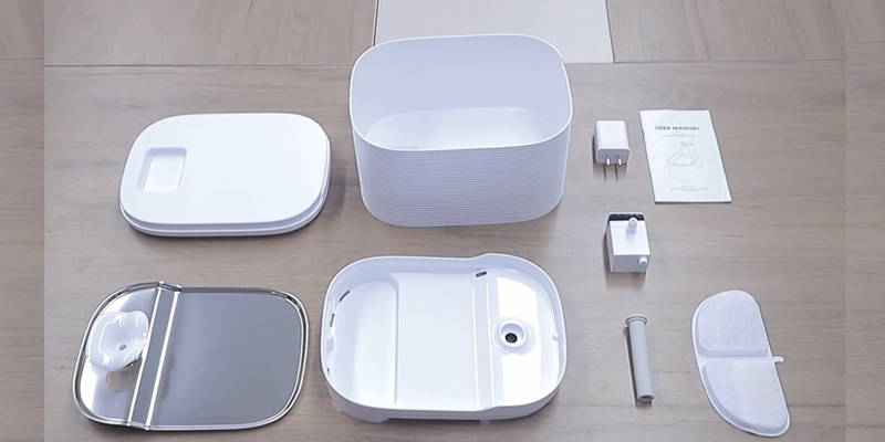 WF315 Smart Pet Water Fountain components laid out for inspection