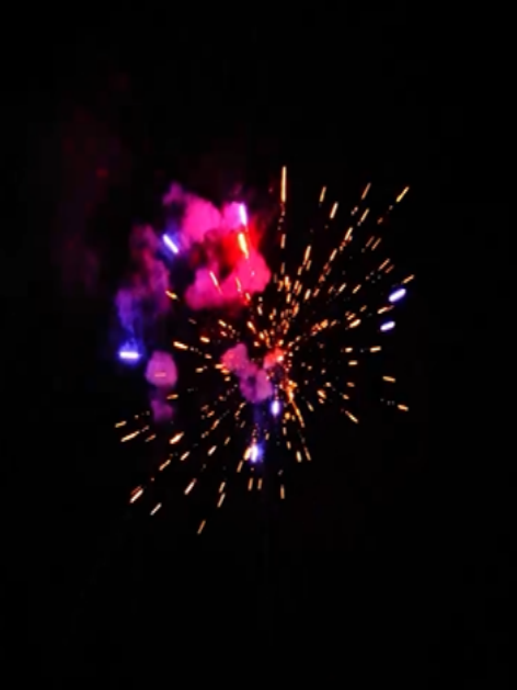 80 shots / Prosperity Fireworks
