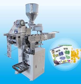 Dumping vertical packaging machine