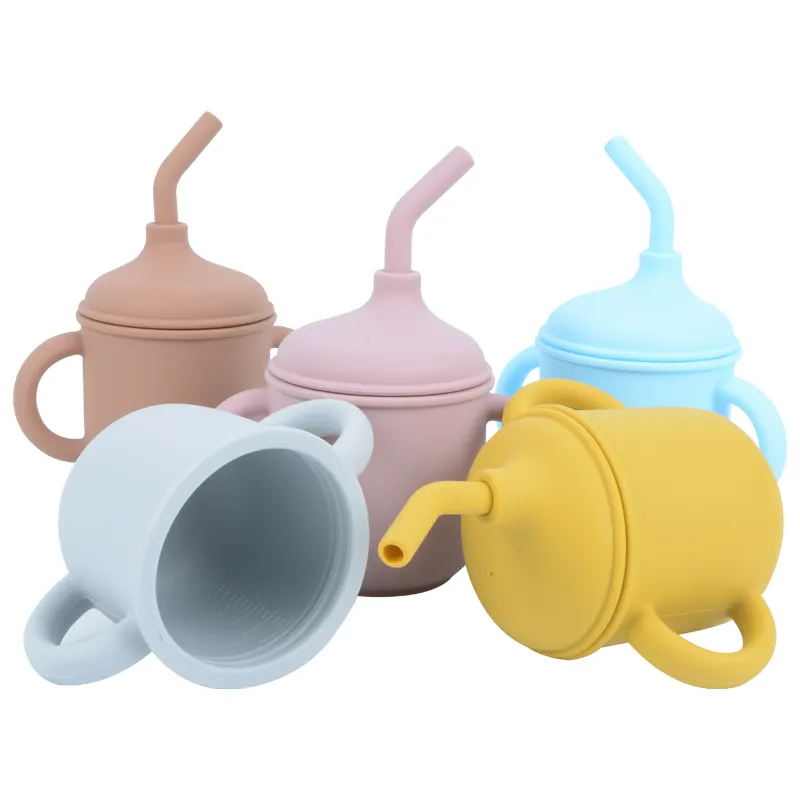 Silicone sippy cup with lid and handle