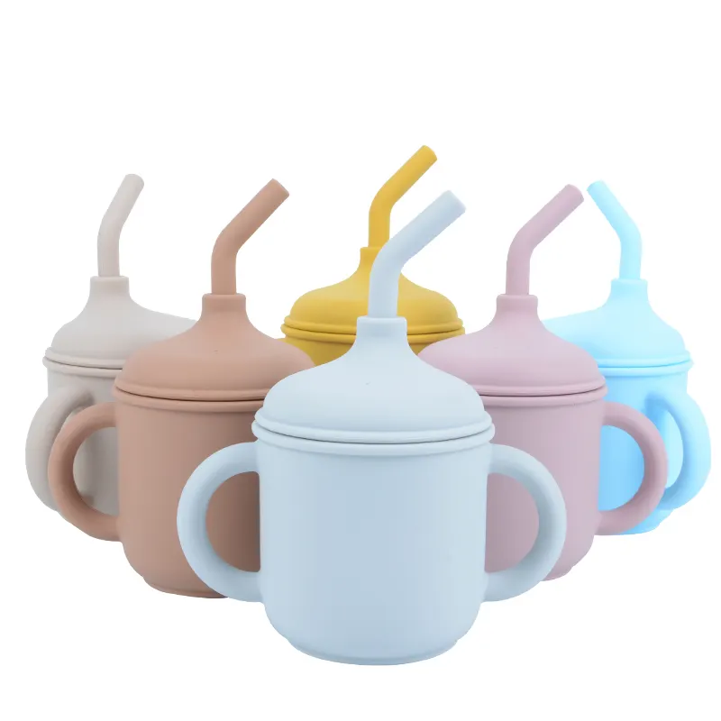 Silicone sippy cup with lid and handle