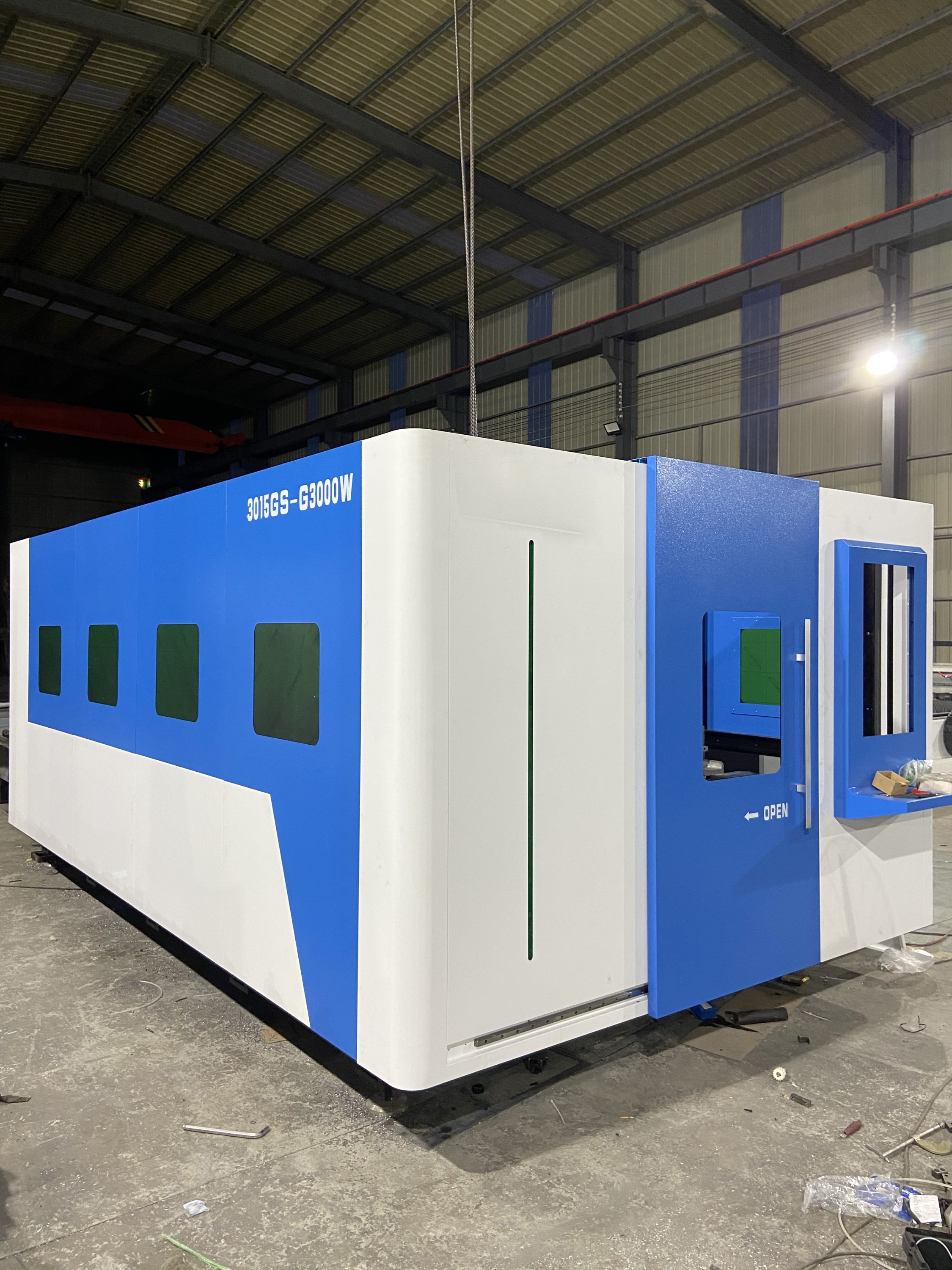 Full Covered Fiber Laser Cutting Machine