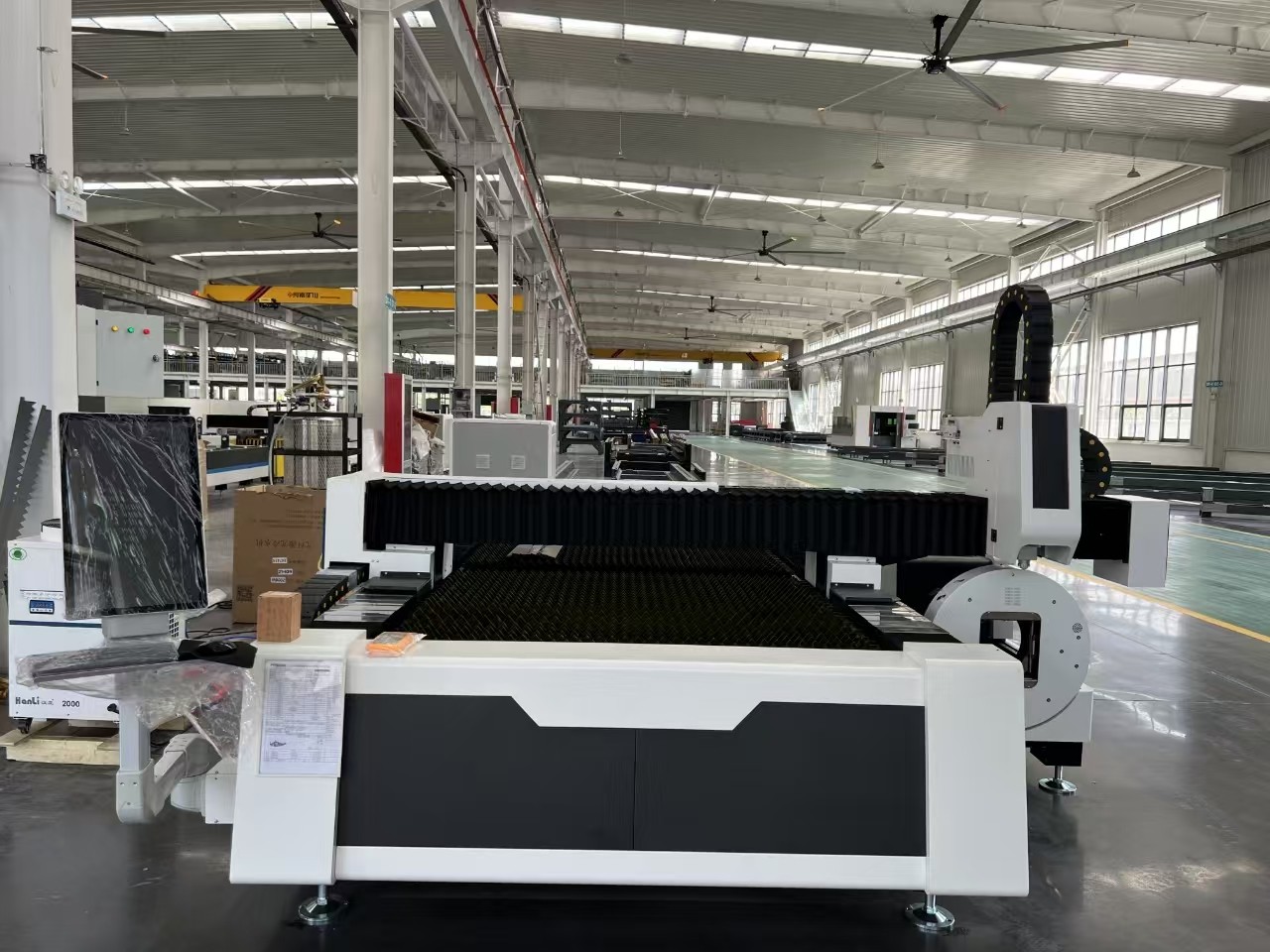 Plate and Tube Integrated Laser Cutting Machine