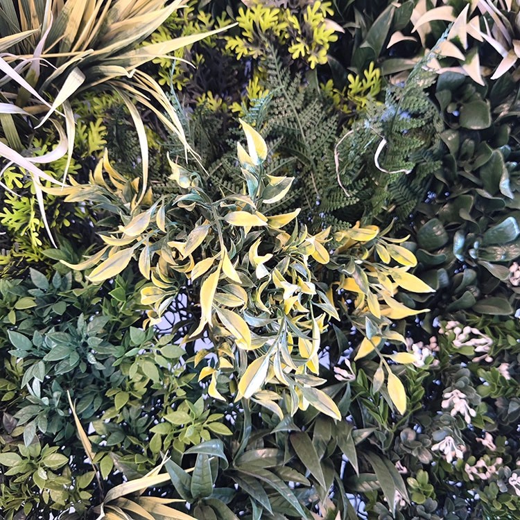 UK Office Decoration Fireproof And UV Artificial Green